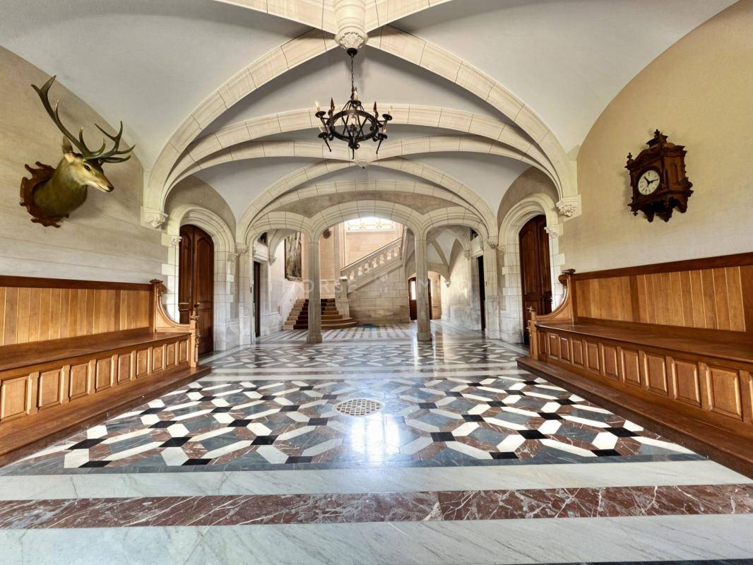 Mooi hippisch vastgoed Koop Jura