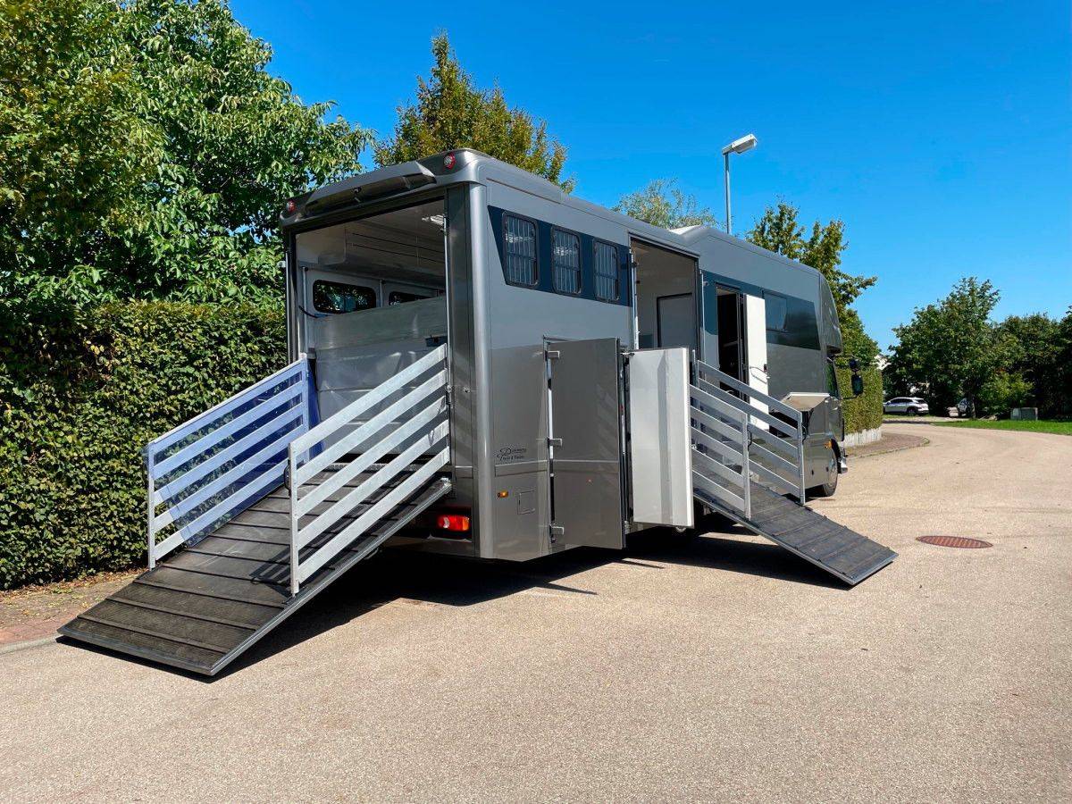Zware paardenvrachtwagen (groot rijbewijs) Volvo VOLVO 0 Tweedehands