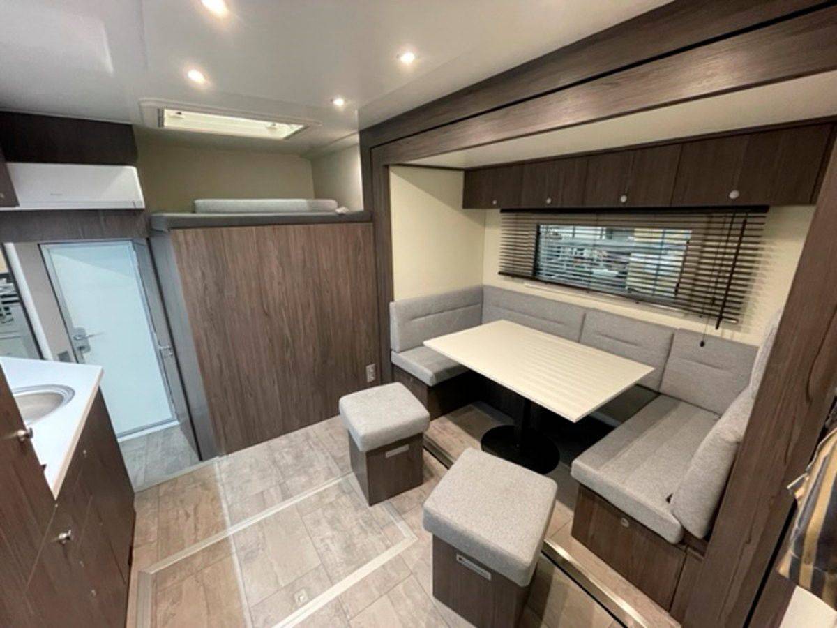 Zware paardenvrachtwagen (groot rijbewijs) Volvo VOLVO 0 Tweedehands