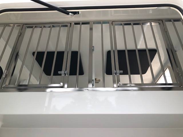 Kleine paardenvrachtwagen (B rijbewijs) Trans Box New Svelto4 R  2024 Nieuw