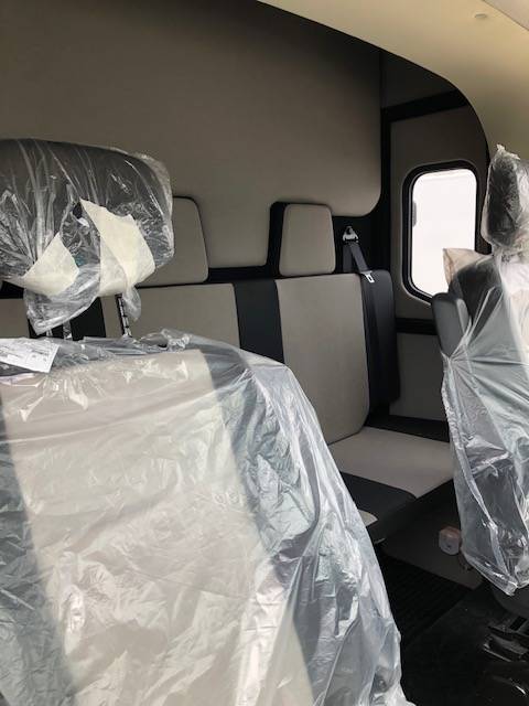 Kleine paardenvrachtwagen (B rijbewijs) Trans Box New Svelto4 R  2024 Nieuw