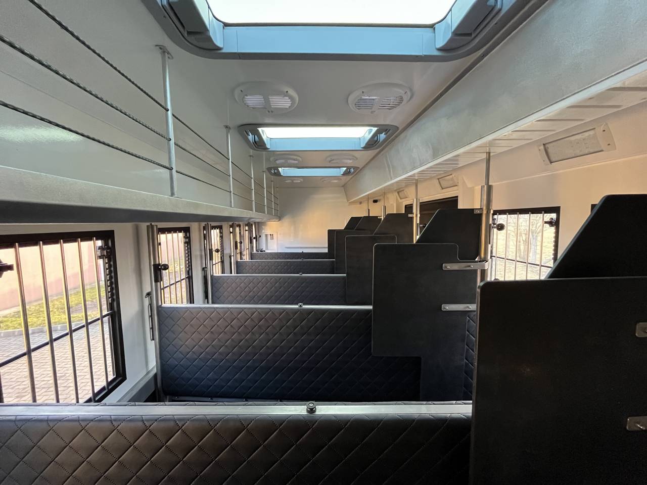 Zware paardenvrachtwagen (groot rijbewijs) Scania SCANIA 0 Nieuw