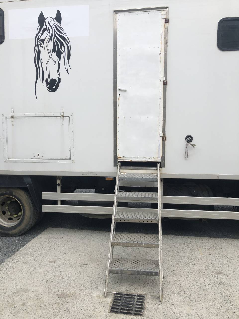 Zware paardenvrachtwagen (groot rijbewijs) Renault MIDLUM 240 DXI - 16 tonnes 2008 Tweedehands