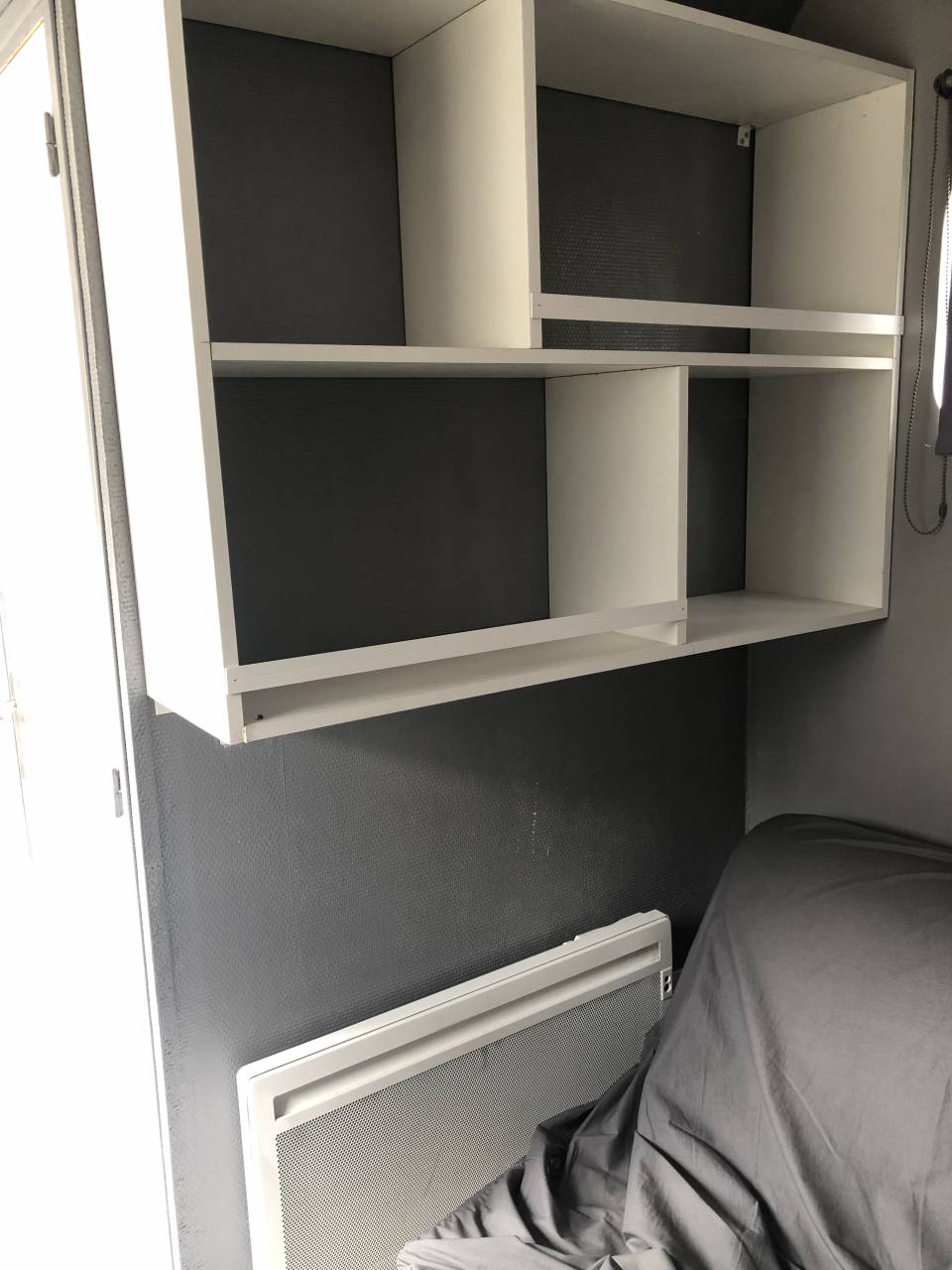 Zware paardenvrachtwagen (groot rijbewijs) Renault MIDLUM 240 DXI - 16 tonnes 2008 Tweedehands