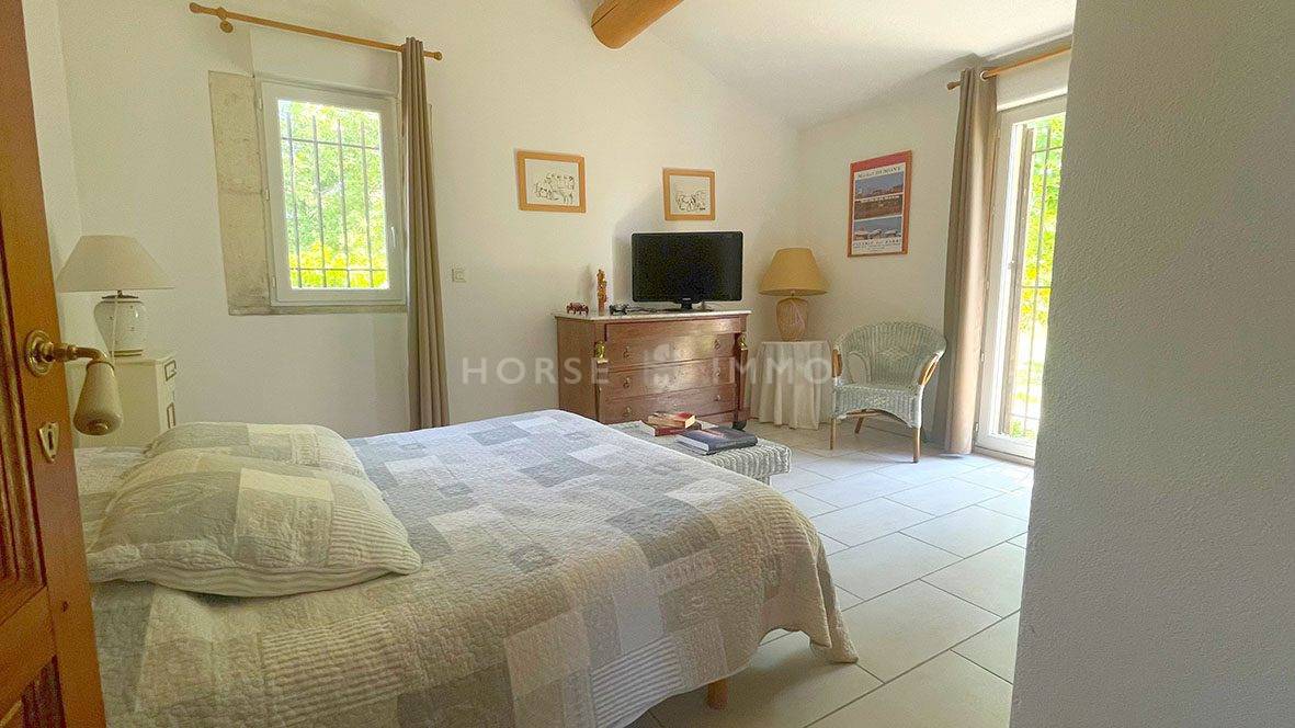 Mooi hippisch vastgoed Koop Gard