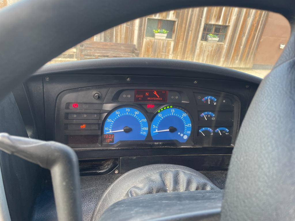 Zware paardenvrachtwagen (groot rijbewijs) Renault RENAULT 0 Tweedehands