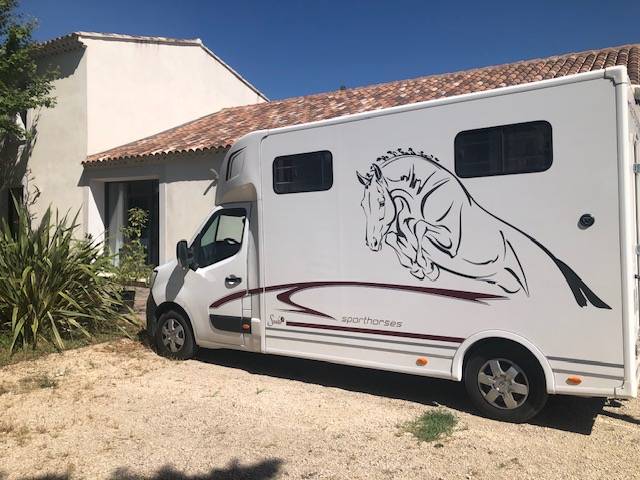 Kleine paardenvrachtwagen (B rijbewijs) Trans Box New Svelto 3 2024 Tweedehands