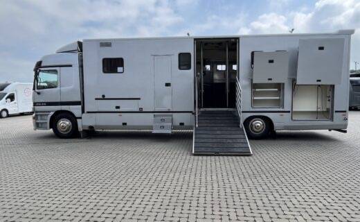 Zware paardenvrachtwagen (groot rijbewijs) Mercedes actros 2000 Tweedehands