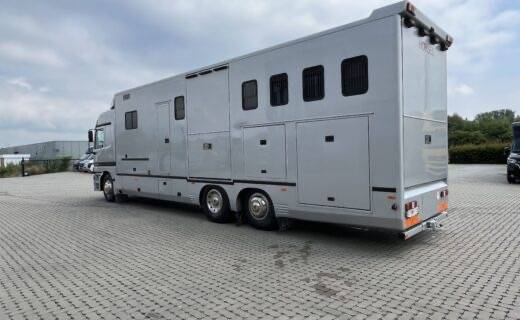 Zware paardenvrachtwagen (groot rijbewijs) Mercedes actros 2000 Tweedehands
