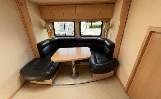 Zware paardenvrachtwagen (groot rijbewijs) Mercedes actros 2000 Tweedehands