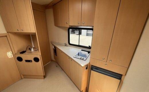 Zware paardenvrachtwagen (groot rijbewijs) Mercedes actros 2000 Tweedehands