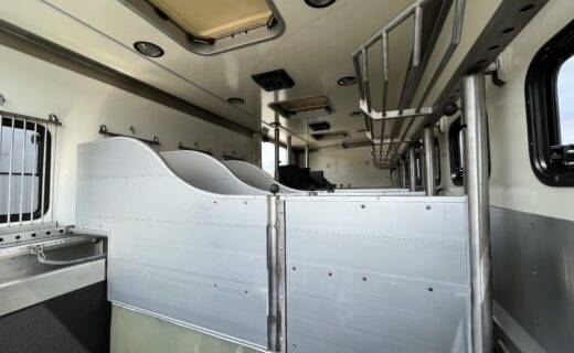 Zware paardenvrachtwagen (groot rijbewijs) Mercedes actros 2000 Tweedehands