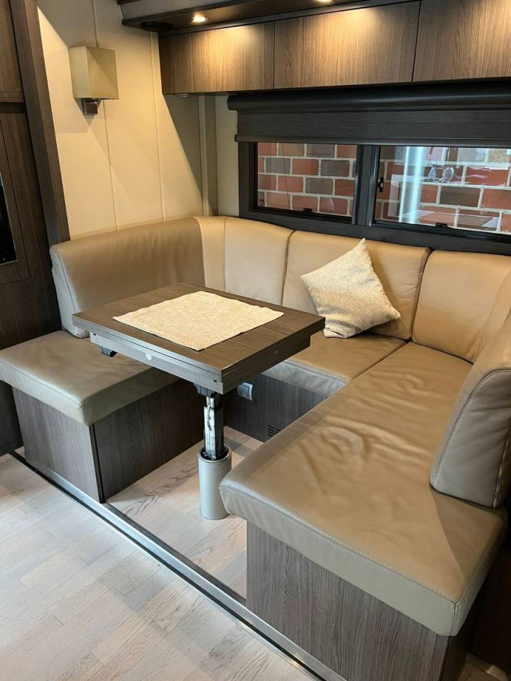 Zware paardenvrachtwagen (groot rijbewijs) Iveco IVECO 0 Tweedehands