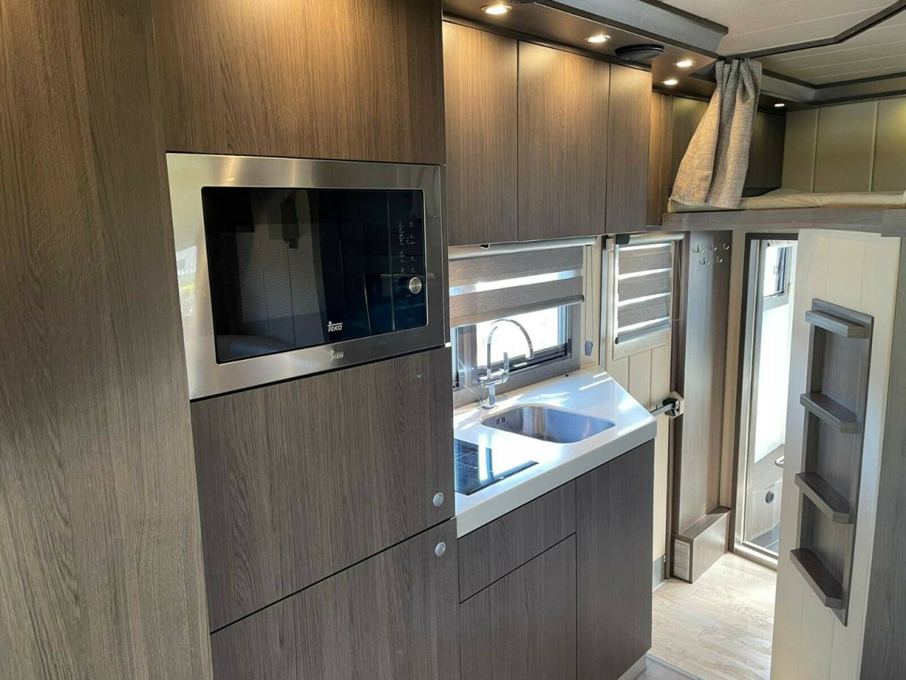 Zware paardenvrachtwagen (groot rijbewijs) Iveco IVECO 0 Tweedehands