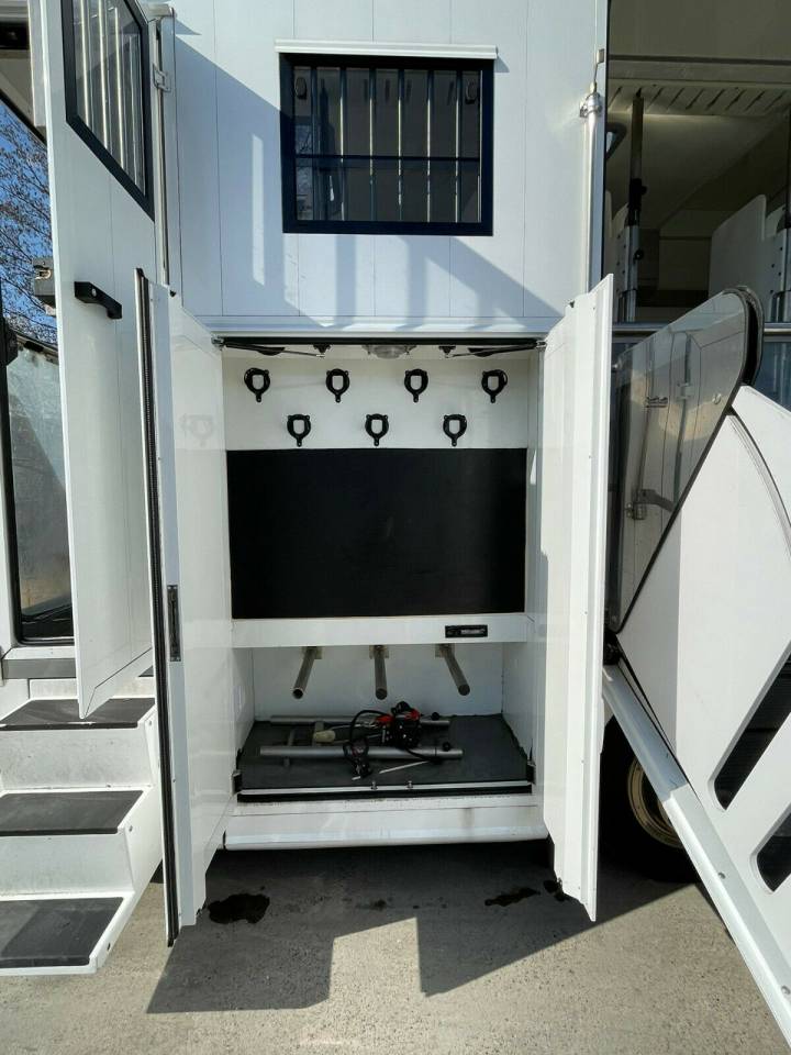 Zware paardenvrachtwagen (groot rijbewijs) Iveco IVECO 0 Tweedehands