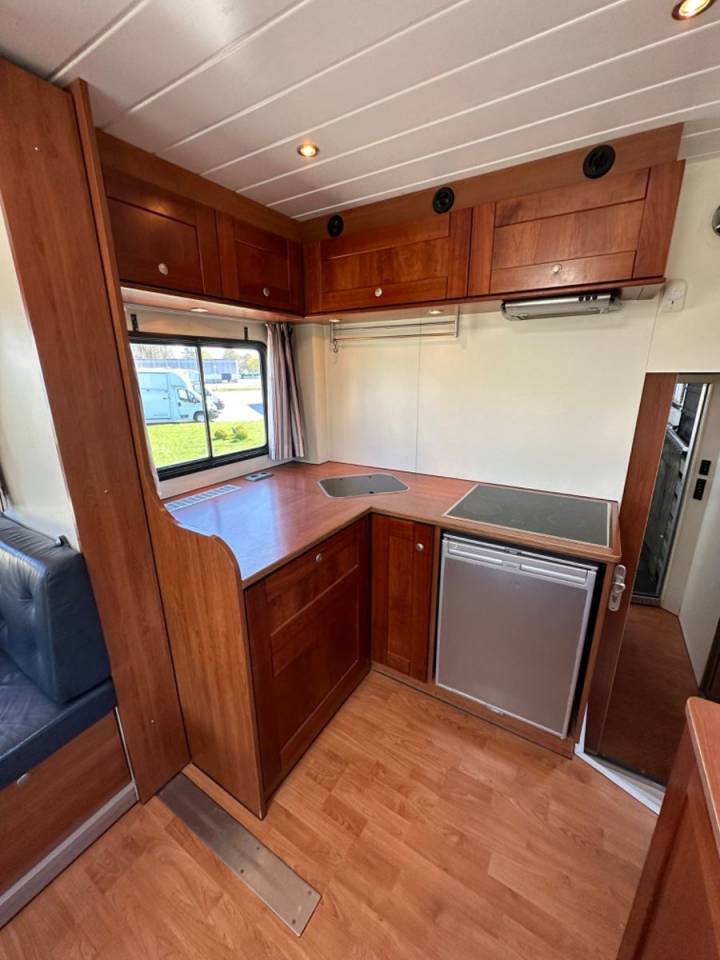 Zware paardenvrachtwagen (groot rijbewijs) Scania SCANIA 0 Tweedehands