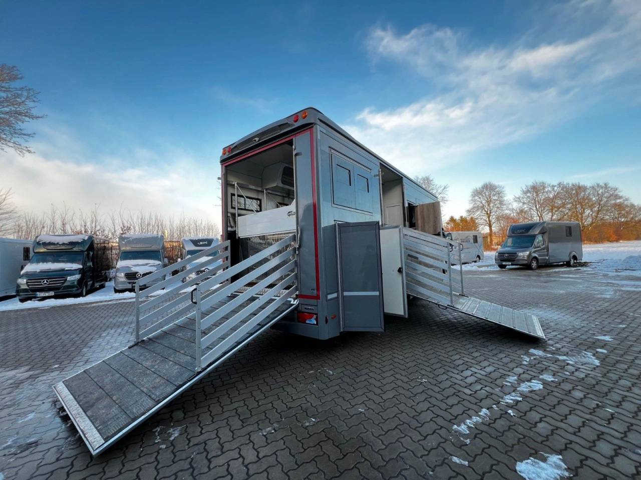 Zware paardenvrachtwagen (groot rijbewijs) Man MAN 0 Tweedehands