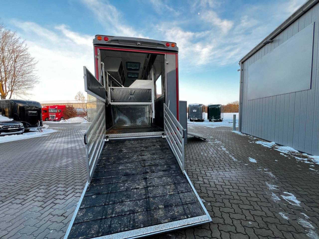 Zware paardenvrachtwagen (groot rijbewijs) Man MAN 0 Tweedehands