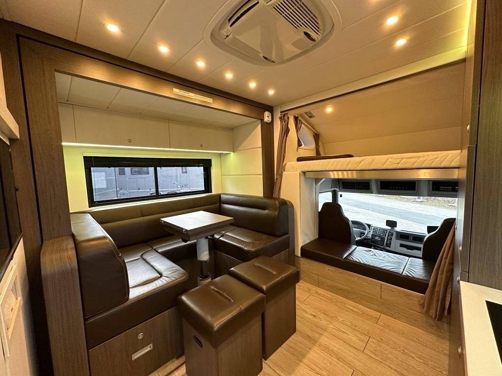 Zware paardenvrachtwagen (groot rijbewijs) Autre marque VOLVO 0 Tweedehands