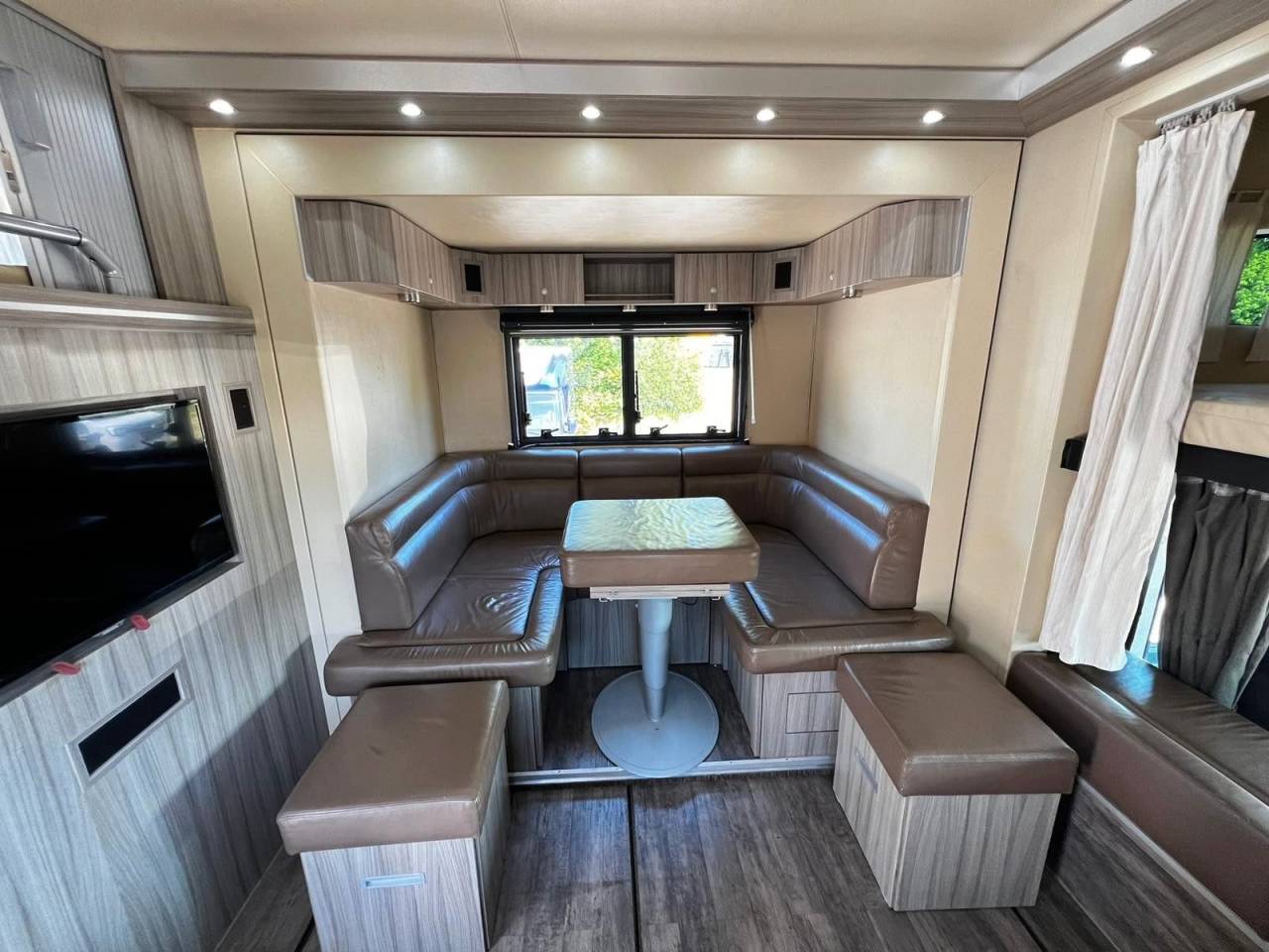 Zware paardenvrachtwagen (groot rijbewijs) Autre marque MAN  0 Tweedehands