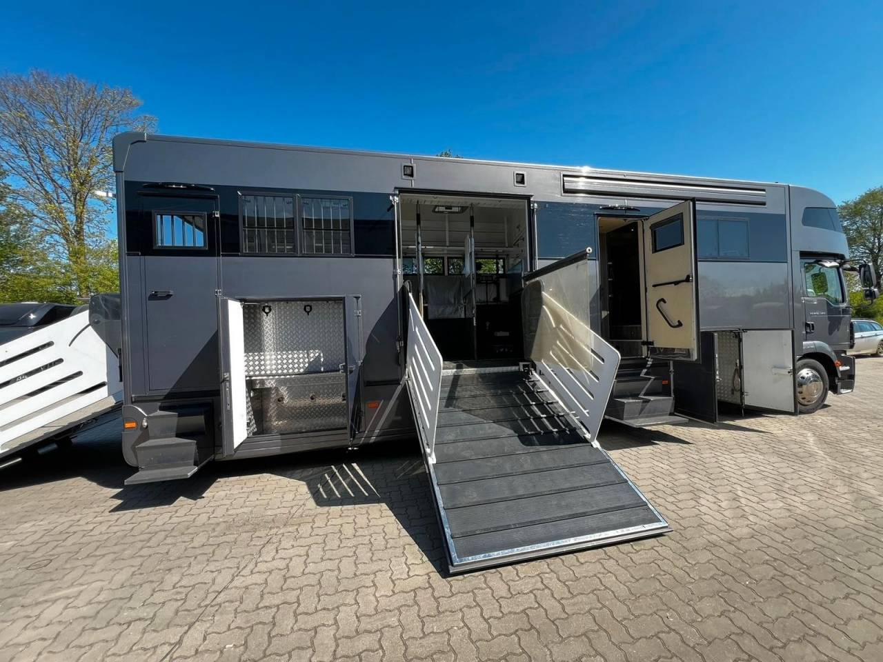 Zware paardenvrachtwagen (groot rijbewijs) Autre marque MAN  0 Tweedehands