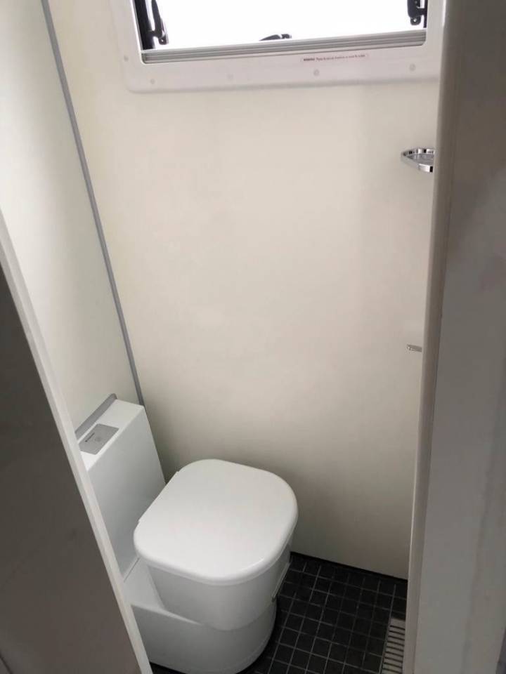 Zware paardenvrachtwagen (groot rijbewijs) Autre marque FUSO  0 Nieuw