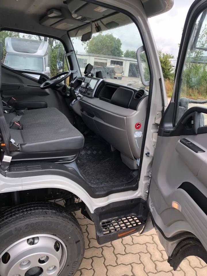 Zware paardenvrachtwagen (groot rijbewijs) Autre marque FUSO  0 Nieuw