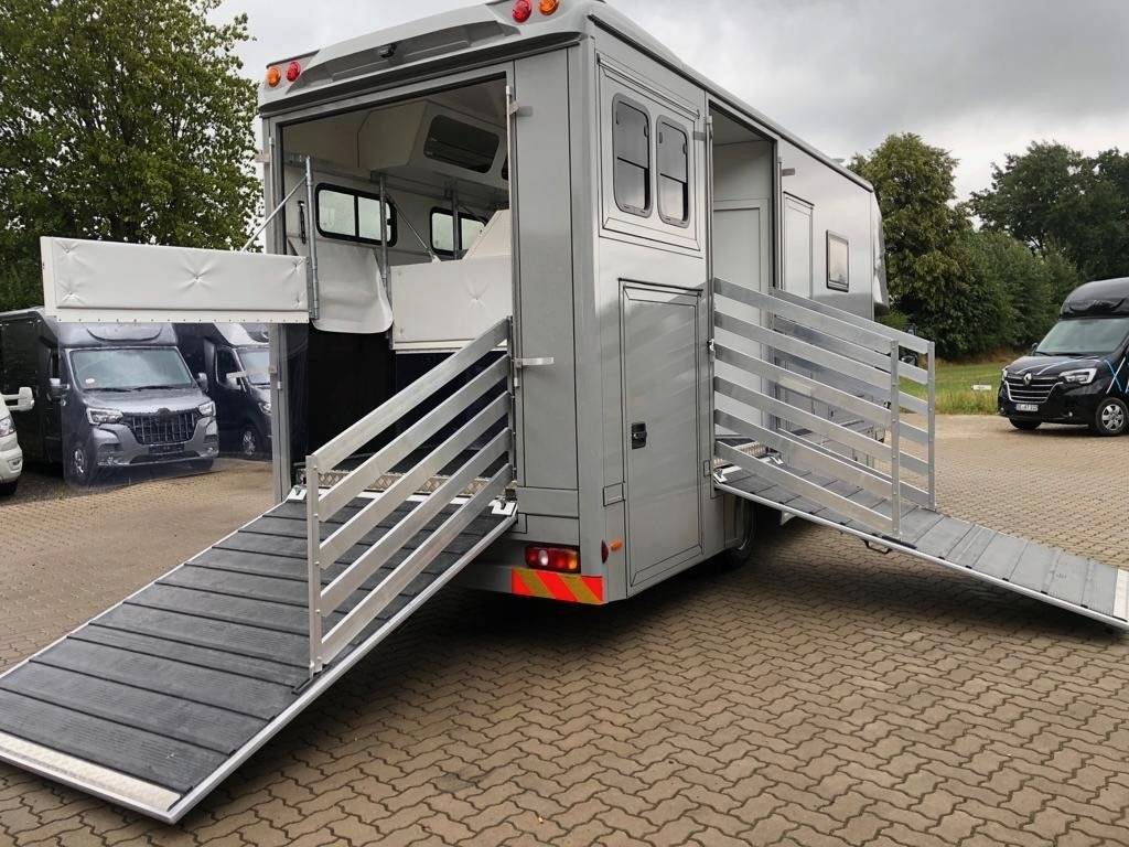 Zware paardenvrachtwagen (groot rijbewijs) Autre marque FUSO  0 Nieuw