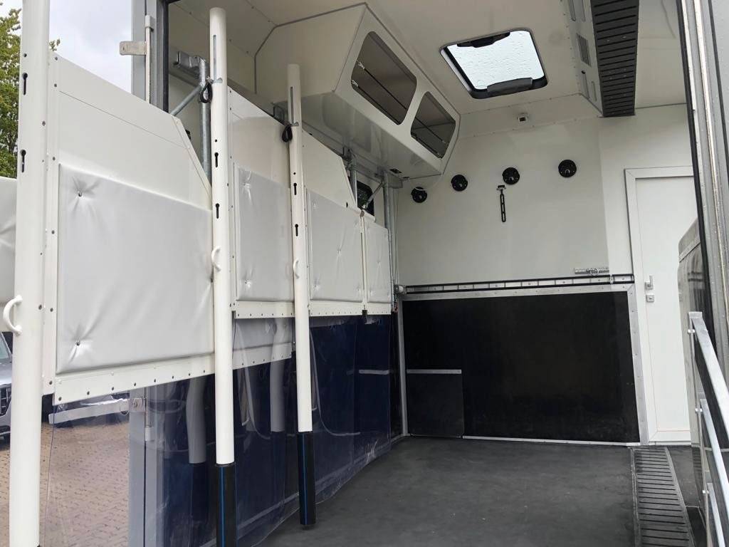 Zware paardenvrachtwagen (groot rijbewijs) Autre marque FUSO  0 Nieuw