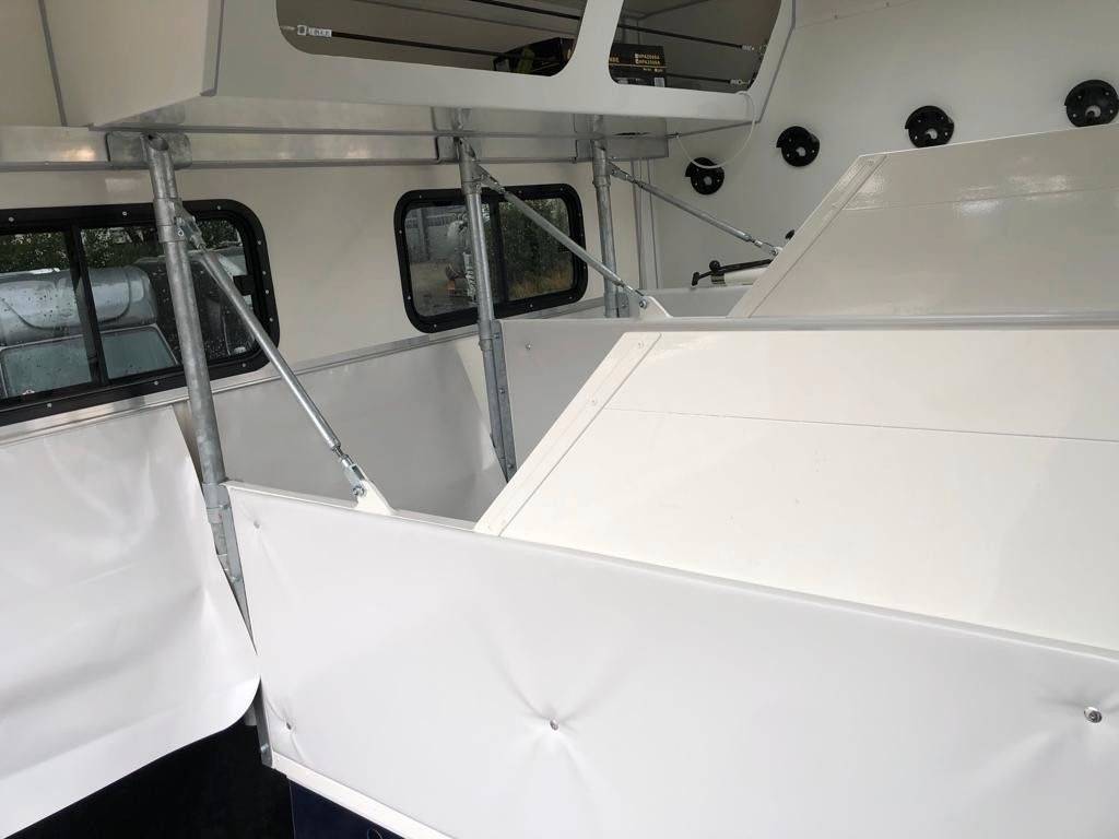 Zware paardenvrachtwagen (groot rijbewijs) Autre marque FUSO  0 Nieuw