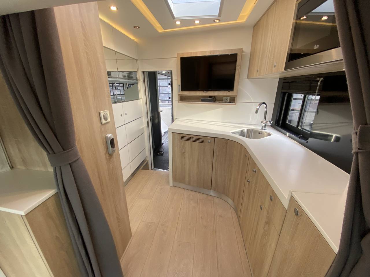 Zware paardenvrachtwagen (groot rijbewijs) STX  2015 Tweedehands