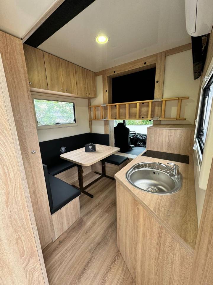 Zware paardenvrachtwagen (groot rijbewijs) Renault Conceptpgo 7  2017 Tweedehands