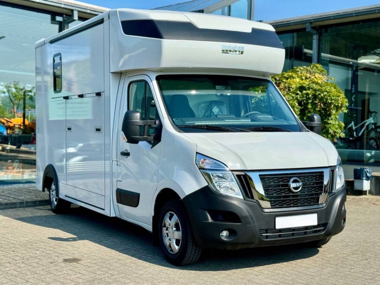 Kleine paardenvrachtwagen (B rijbewijs) Autre marque NISSAN 0 Nieuw