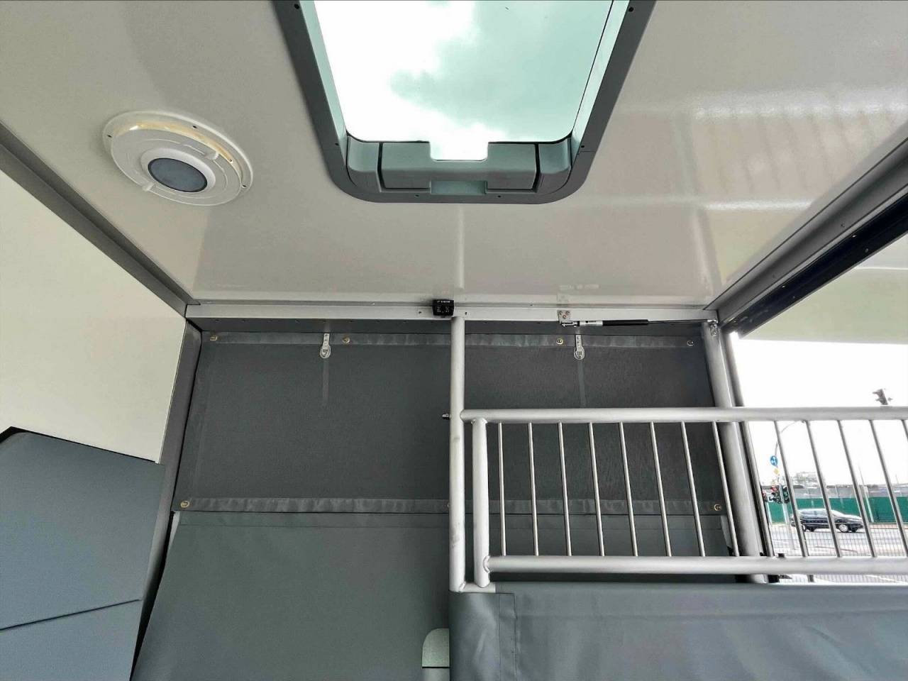 Kleine paardenvrachtwagen (B rijbewijs) Autre marque PEUGEOT 0 Nieuw