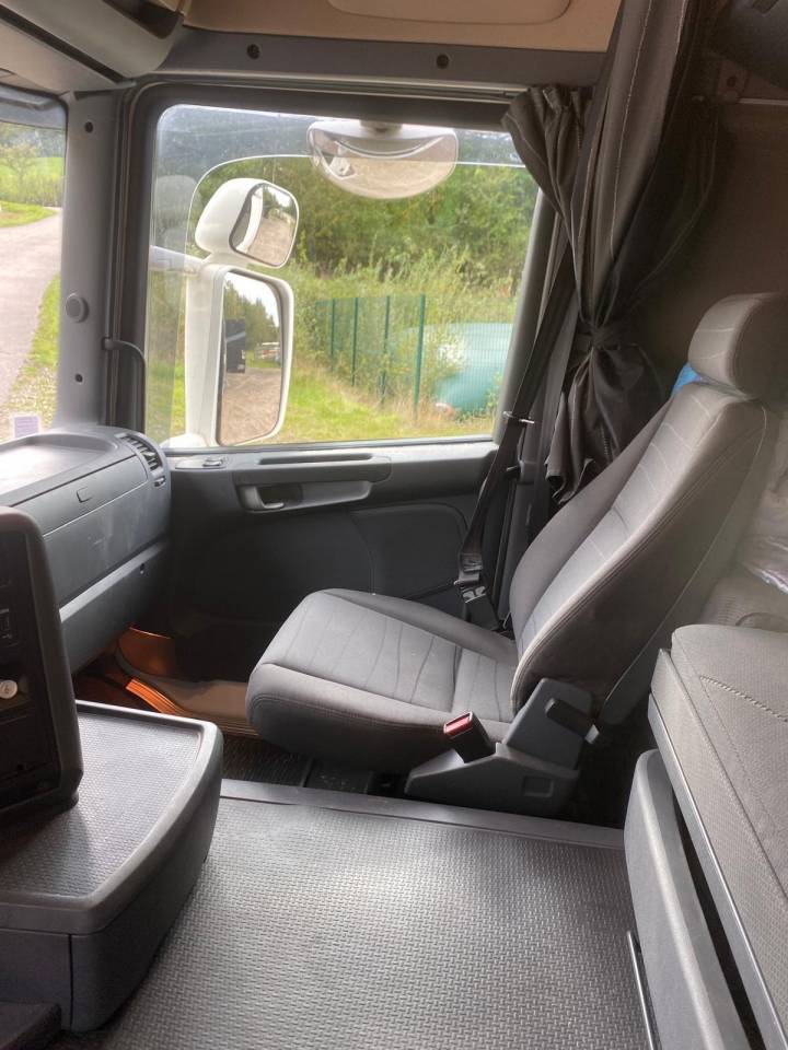 Zware paardenvrachtwagen (groot rijbewijs) Scania SCANIA 0 Tweedehands