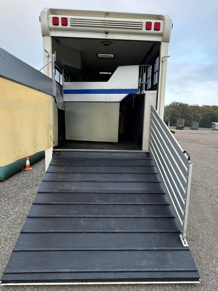 Zware paardenvrachtwagen (groot rijbewijs) Man AK 2007 Tweedehands