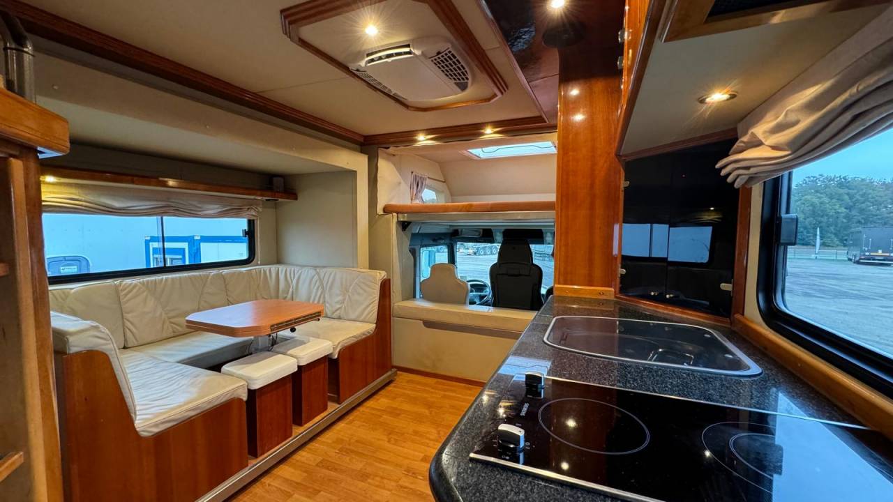 Zware paardenvrachtwagen (groot rijbewijs) Man AK 2007 Tweedehands