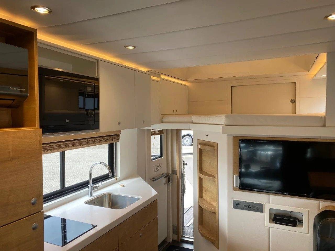 Zware paardenvrachtwagen (groot rijbewijs) Mercedes MERCEDES-BENZ 0 Tweedehands