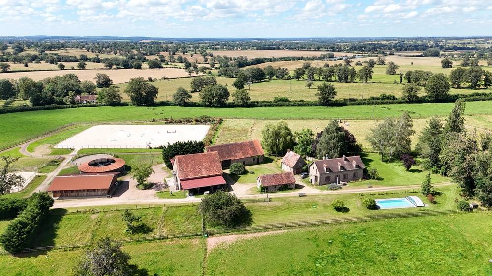 Mooi hippisch vastgoed Koop Allier