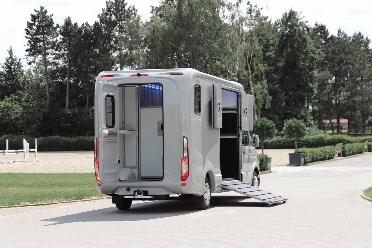 Kleine paardenvrachtwagen (B rijbewijs) Krismar  2025 Nieuw