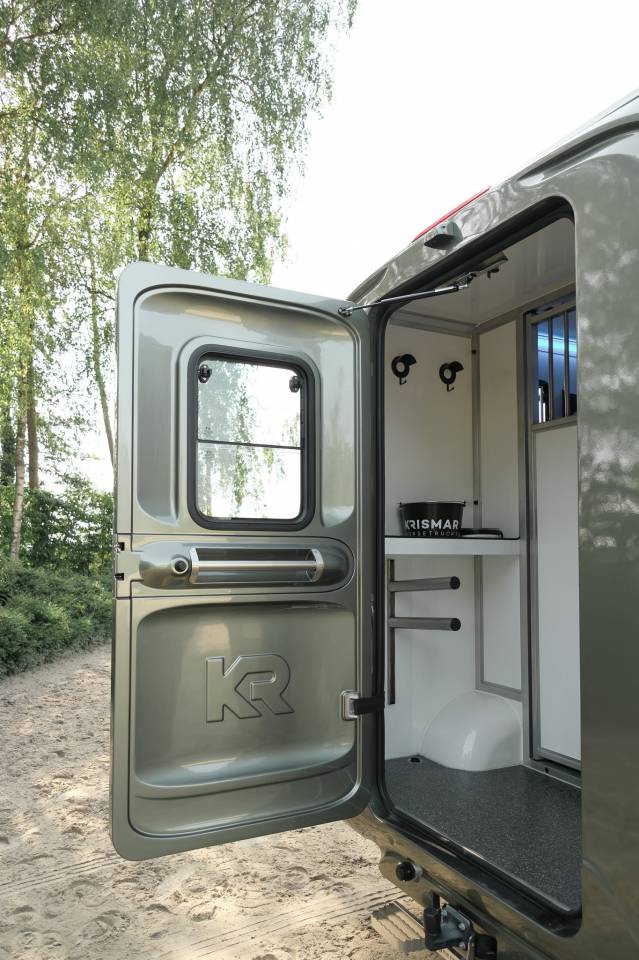 Kleine paardenvrachtwagen (B rijbewijs) Krismar  2025 Nieuw