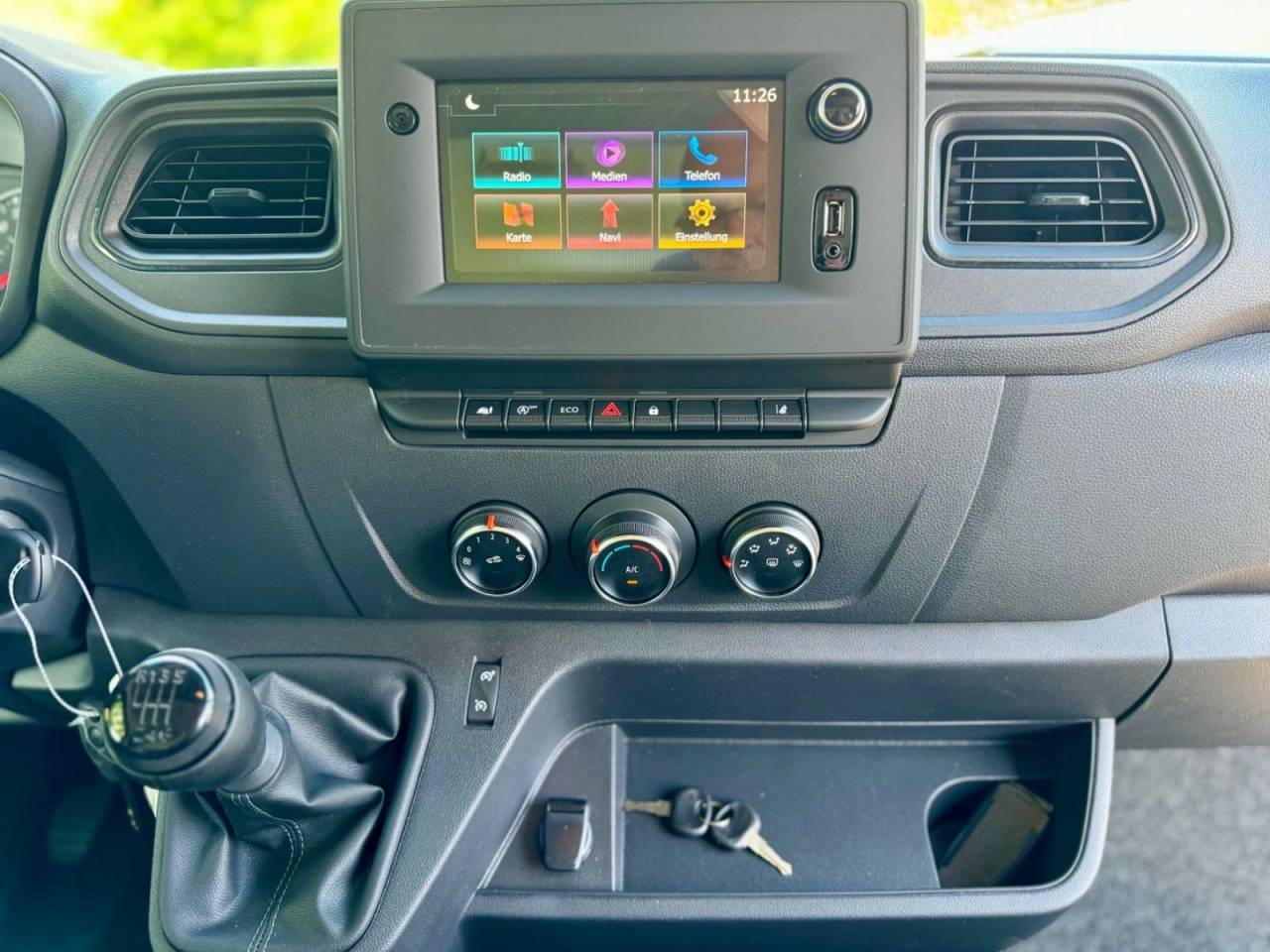 Kleine paardenvrachtwagen (B rijbewijs) Autre marque NISSAN 0 Nieuw