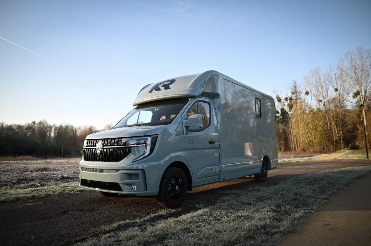 Kleine paardenvrachtwagen (B rijbewijs) Krismar  2025 Nieuw