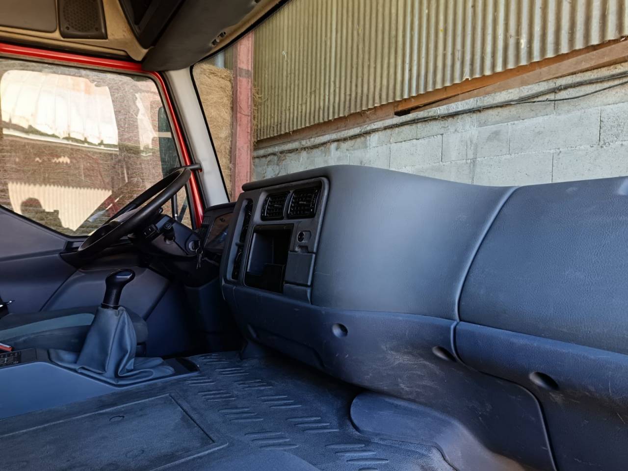 Zware paardenvrachtwagen (groot rijbewijs) Renault midlum 2004 Tweedehands