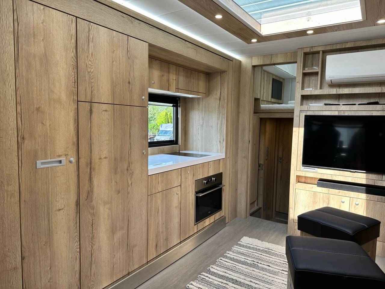 Zware paardenvrachtwagen (groot rijbewijs) Scania SCANIA 0 Nieuw