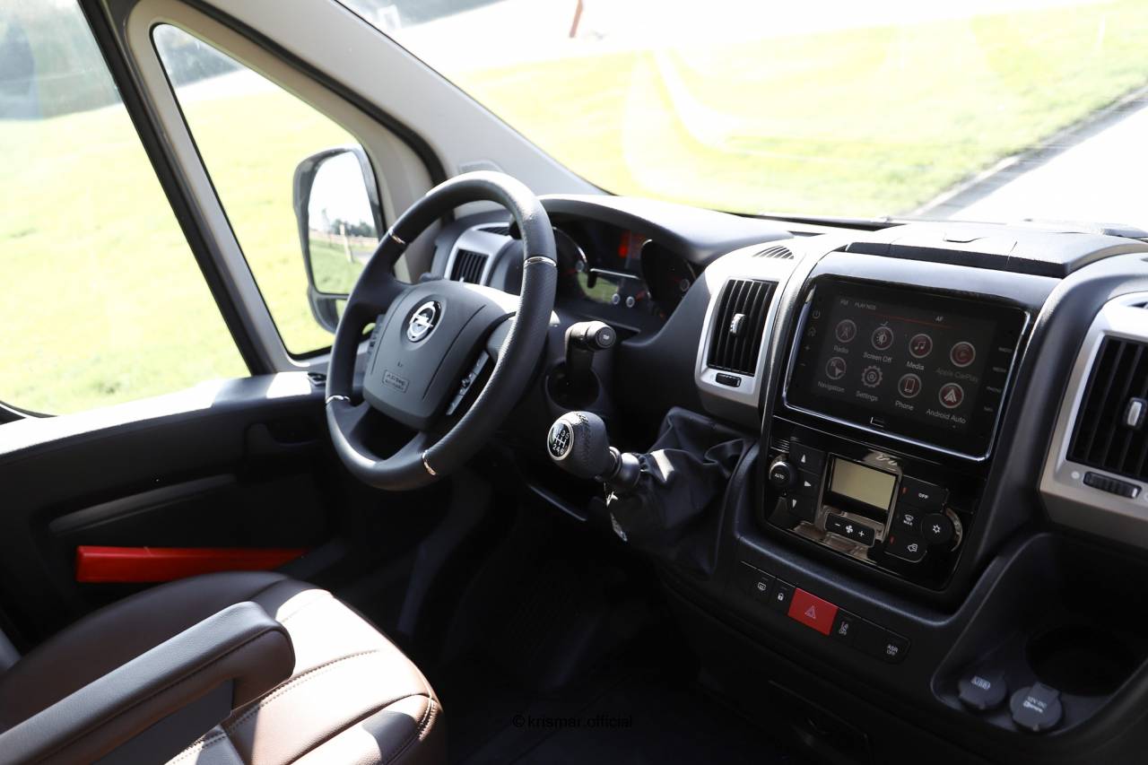 Kleine paardenvrachtwagen (B rijbewijs) Krismar Horsebox 2-3 2025 Nieuw