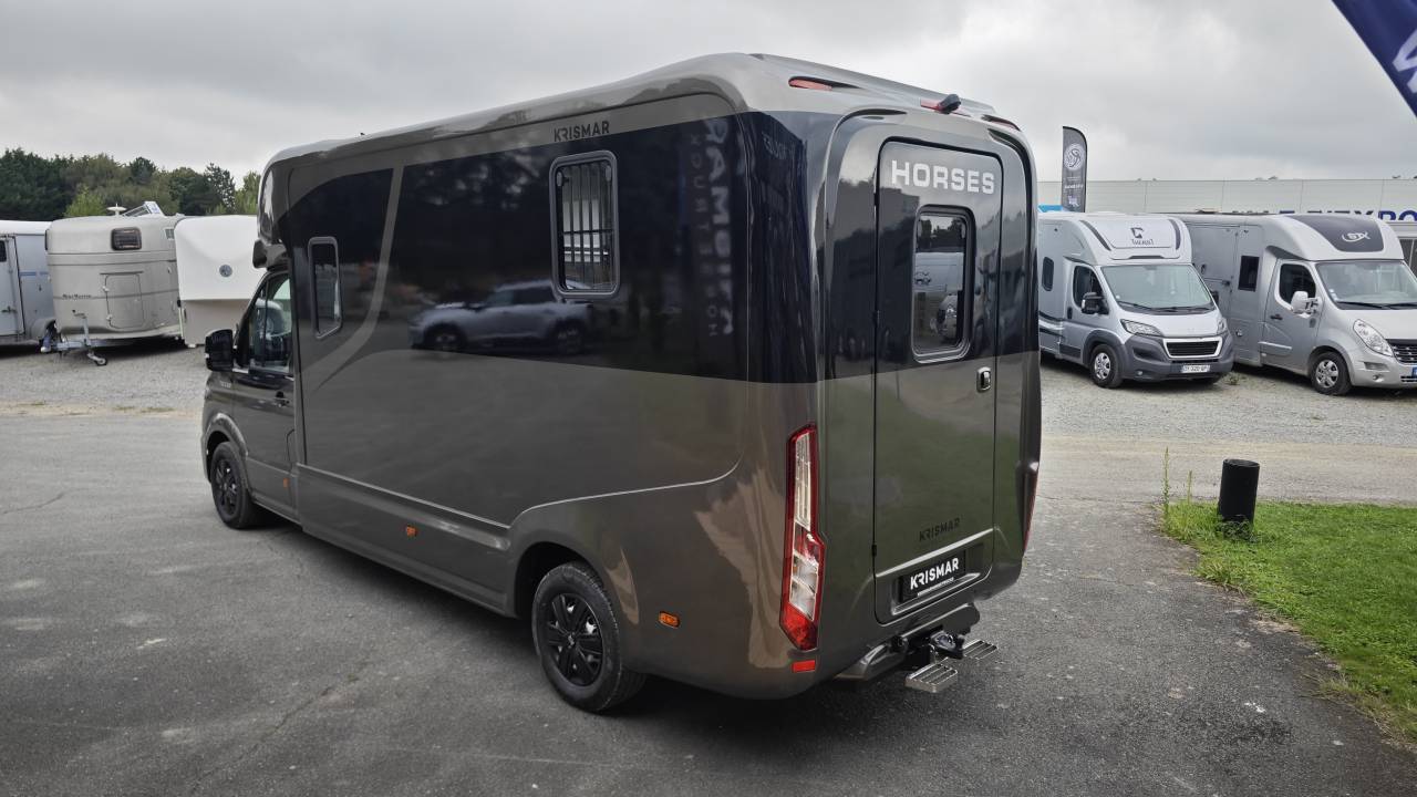 Kleine paardenvrachtwagen (B rijbewijs) Krismar Man TGE Horsebox 5-2 2025 Nieuw