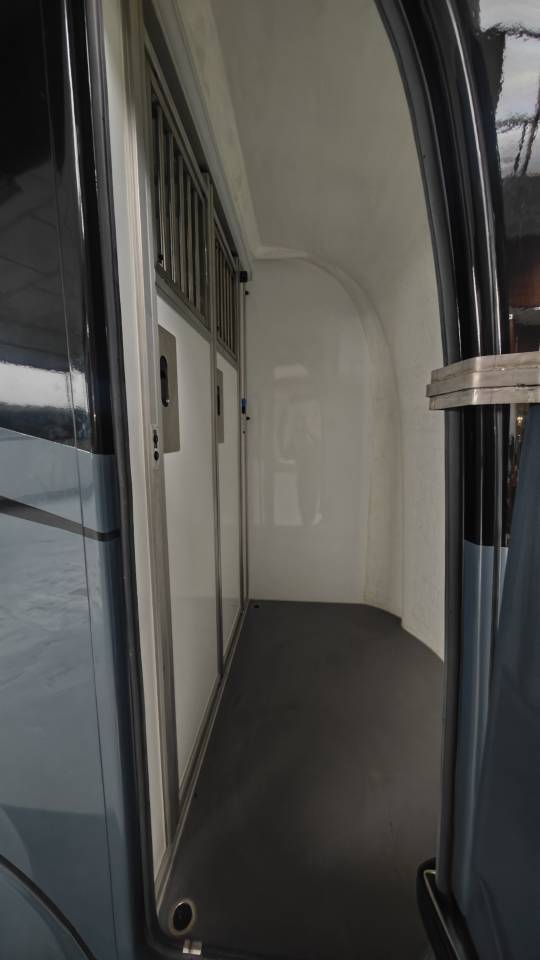 Paardentrailers Ander merk Krismar stalles 2h 2.5 2 Paarden 2025 Nieuw