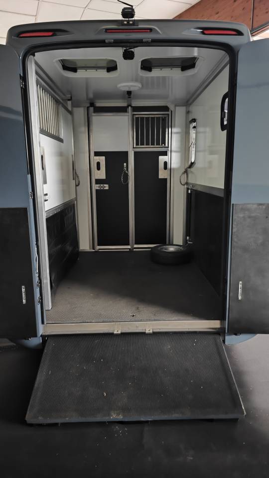 Paardentrailers Ander merk Krismar stalles 2h 2.5 2 Paarden 2025 Nieuw