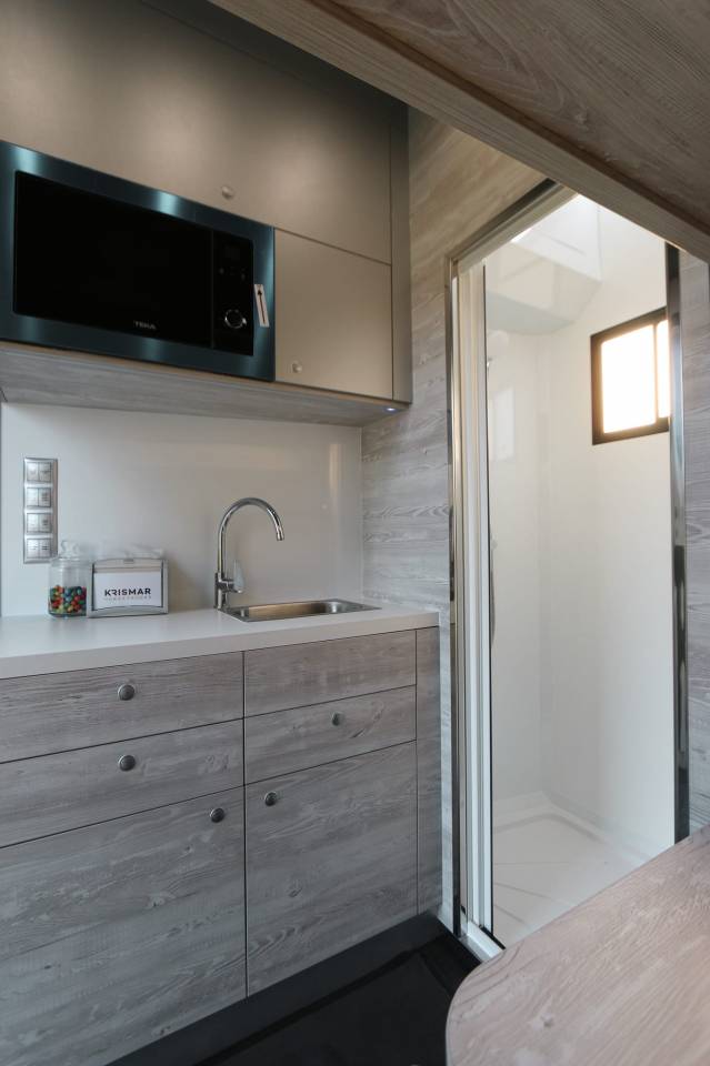 Paardentrailers Ander merk Krismar homecar 3.5 3 Paarden 2025 Nieuw